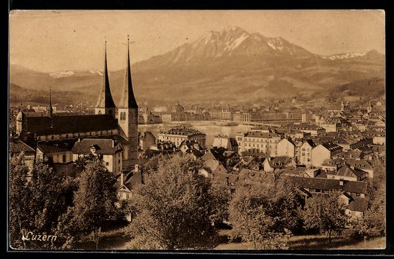 Cartoline postali: Luzern, Ortsansicht mit Kirchen und Berg – Usato da Berlin venduto da bartko-reher