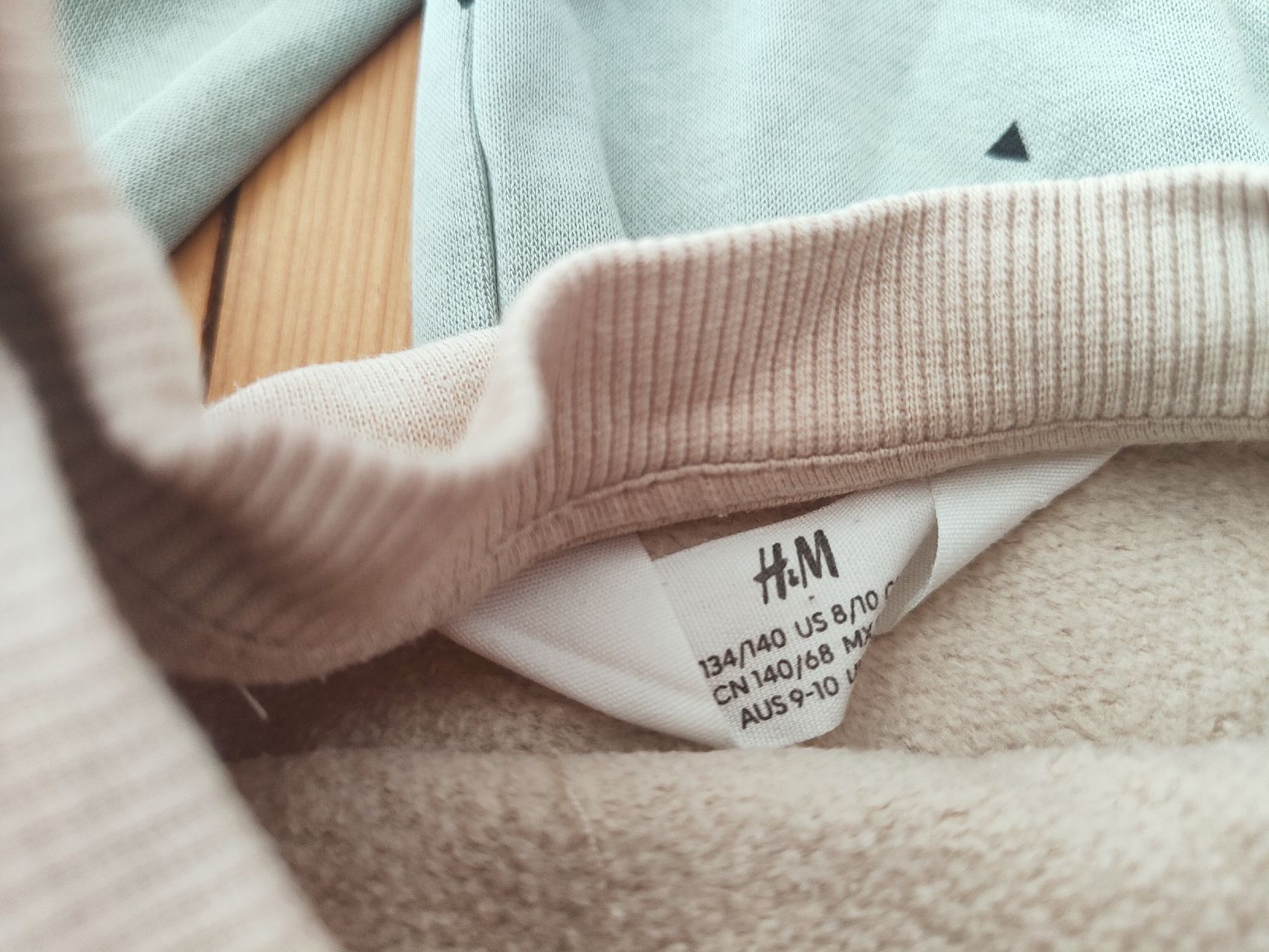Maglioni & Felpe: Diverse Pullover Gr.134 /140 und 122 / 128 – Usato da Zürich venduto da aendiiii 4