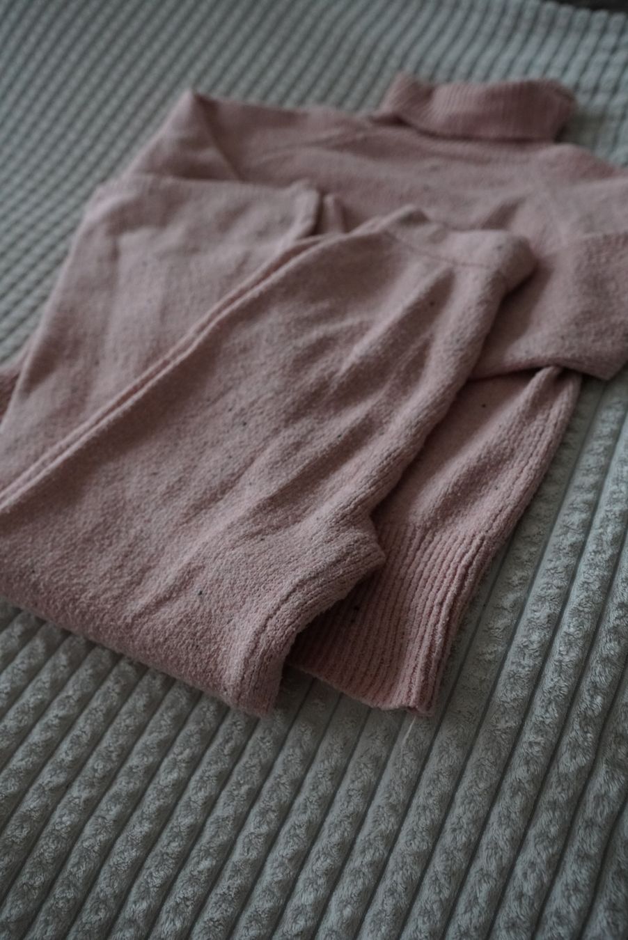 Lotti di vestiti: Ensemble pull col roulé + pantalon maille rose Taille M – Usato da Onex venduto da Magou_31 3