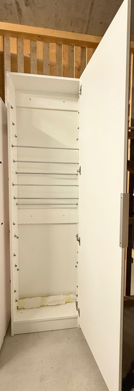Armadi: Schuhmöbel mit Spiegel Hochschrank weiss – Usato da Herisau venduto da Zyrtaka