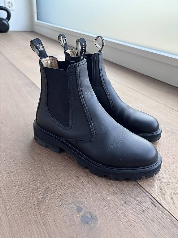 Celine Damenschuhe: Celine Stiefel Top Zustand – Gebraucht aus Zürich von kri_w9cp 2
