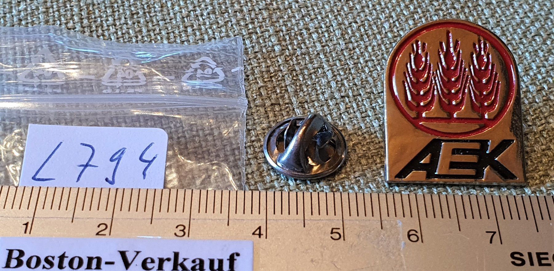 Placchette & Badge: L794 - Pin Weizen Getreide AEK – Usato da Reinach BL venduto da Boston-Verkauf 1
