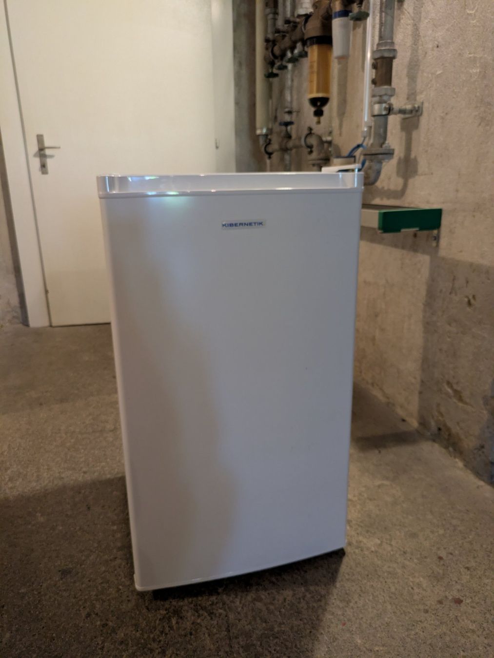 Kibernetik Gefrierschrank: Gefrierschrank 60 Liter – Gebraucht aus Luzern von LittleSur