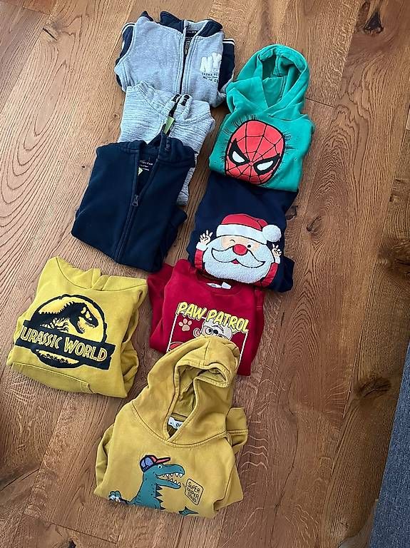 Lotti & Set di vestiti: Kleiderpaket Jungen Grösse 116 – Usato da Herisau venduto da Fitzli19987