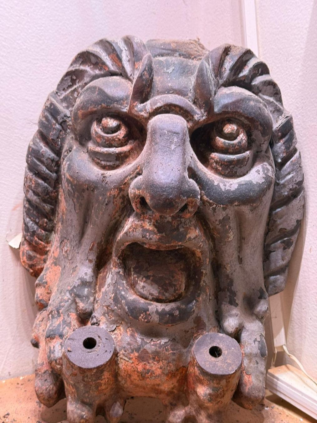 Statuette: Riesiger Musealer Maskaron Eisen Paris 19Jht 40cm – Usato da genève venduto da Isarath 2