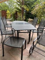 Elegantes Gartenmöbel-Set aus Metall 