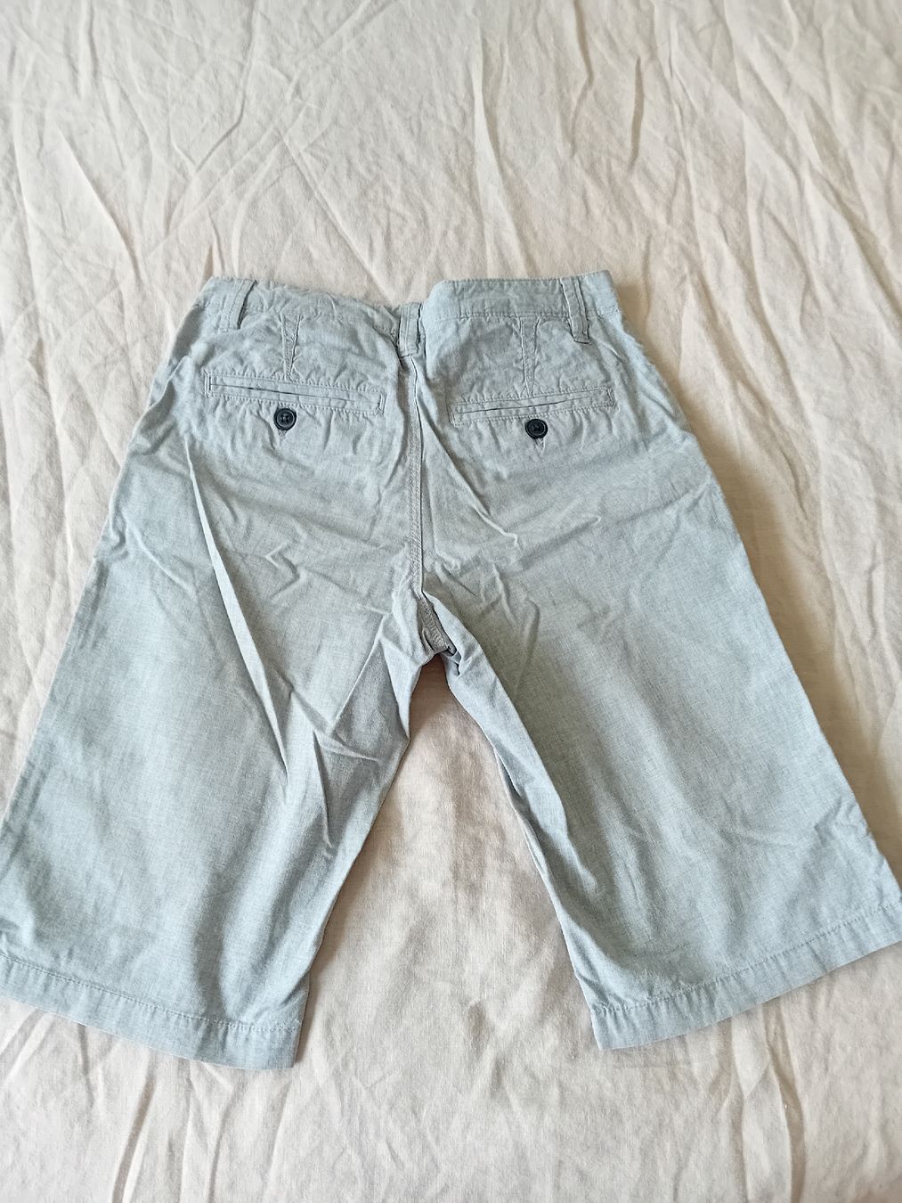 H&M Pantaloni: Hellbgraue H&M Sommershorts, Größe 152 – Usato da Romanshorn venduto da milenva 2