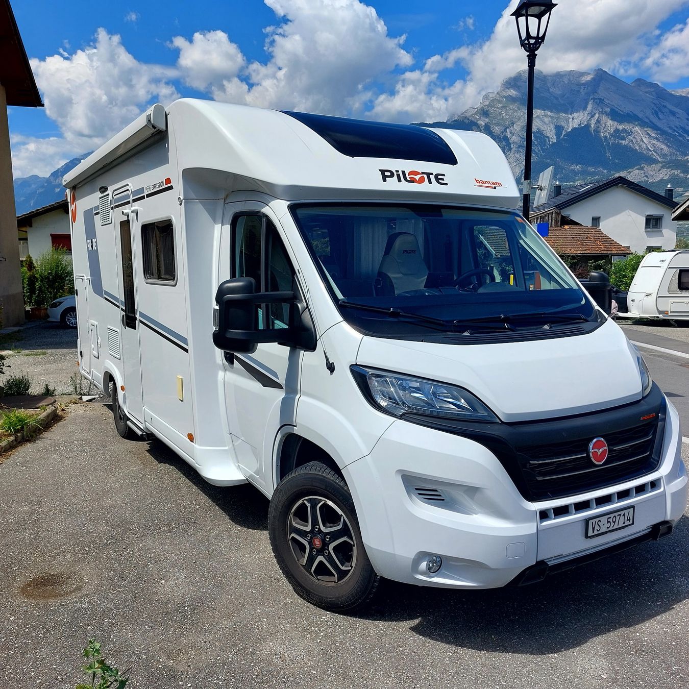 Pilot Veicoli da campeggio: Camping Car Fiat Pilot 696D Expression – Nuovo (secondo la descrizione) da Sion venduto da DOROTHEE01