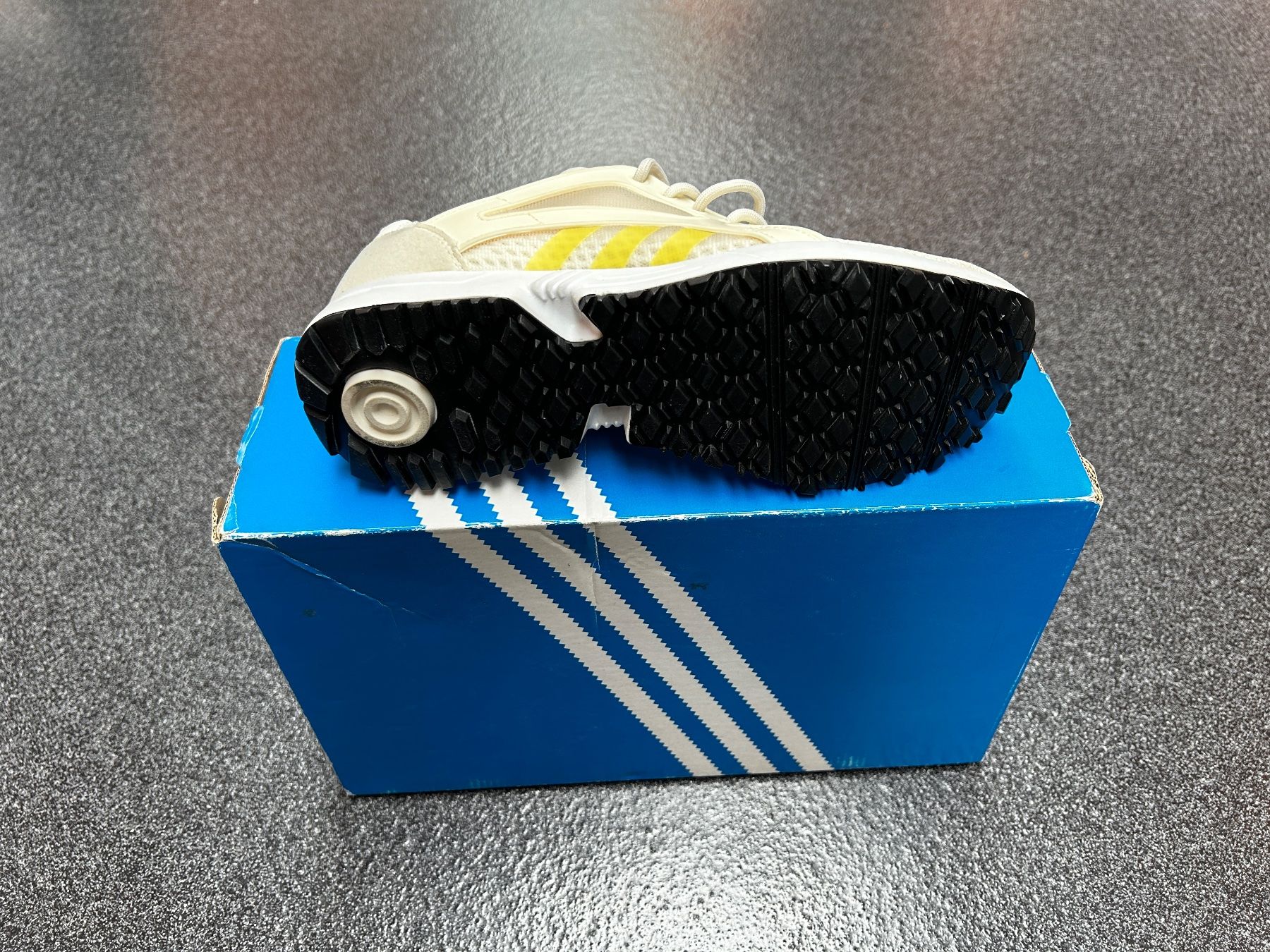 Adidas Scarpe da donna: ADIDAS RACER LITE EM W Gr.38 – Nuovo e nell'imballaggio originale da Zürich venduto da LIQUIDATOR.CP 1