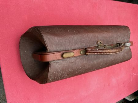 Arzt Tasche alt