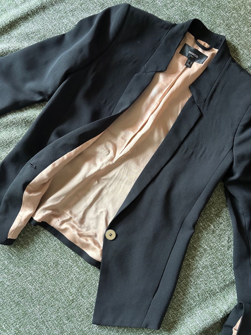 Mango Jacken: schwarzer Blazer – Gebraucht aus Zürich von bbbggg 2