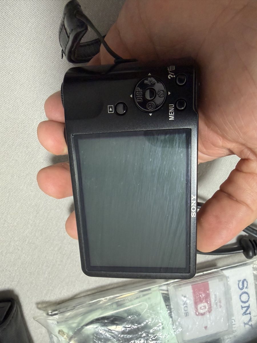 Sony Appareil photo: Sony Cyber-shot DSC-H70 Digitalkamera  – D'occasion à Niederbipp par yar_tf6f 3