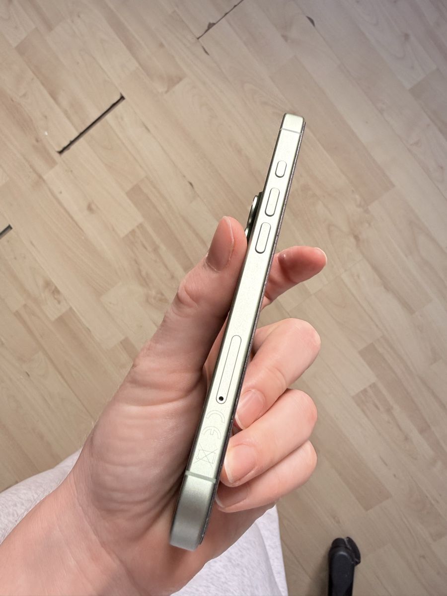 Apple Telefoni cellulari / Smartphones: iphone 17 sage green  – Nuovo (secondo la descrizione) da Orbe venduto da megdfd 6