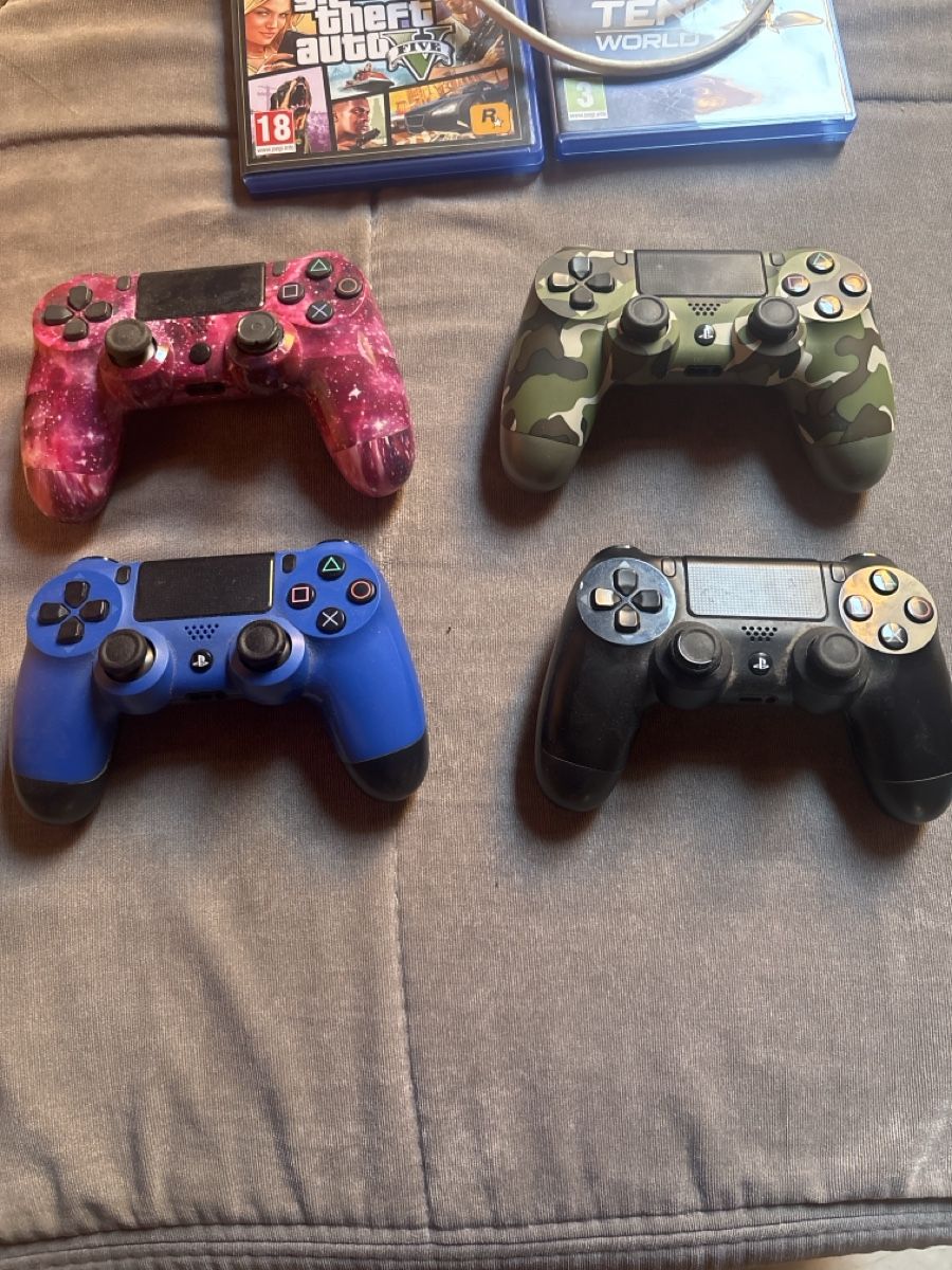 Sony Consoles: Sony PlayStation 4  schwarz Kratzer – D'occasion à Rapperswil SG par pas_2wpz 2