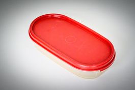 Dose Tupperware Aufbewahrungsbox rot，300 ml
