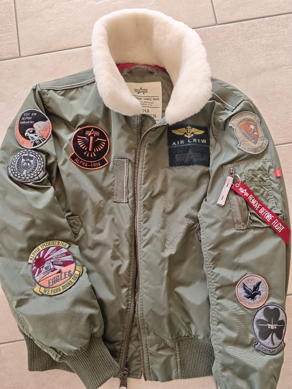 Alpha Industries Giacche: ALPHA INDUSTRIES Men's Injector Iii Patch Bomber Jacket Gr L – Nuovo (secondo la descrizione) da Zollbrück venduto da Turner5 1