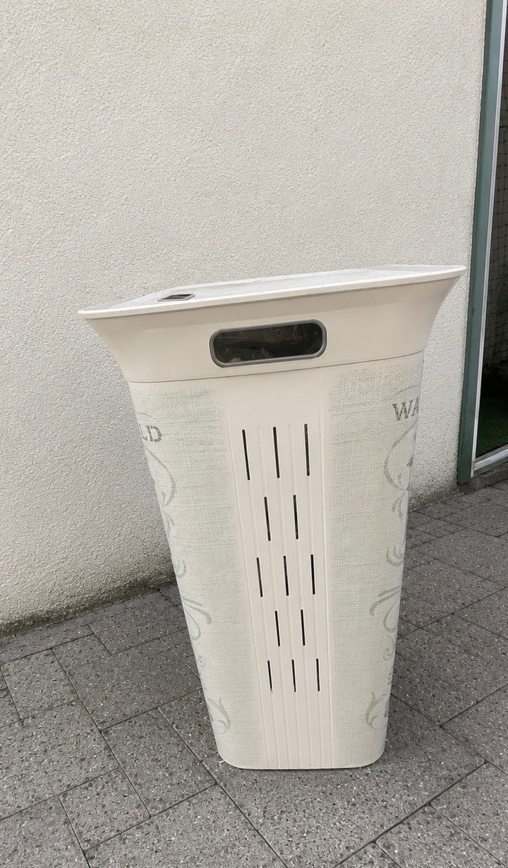 Cesti per biancheria: Wäschekorb – Usato da Winterthur venduto da Lalacla 1