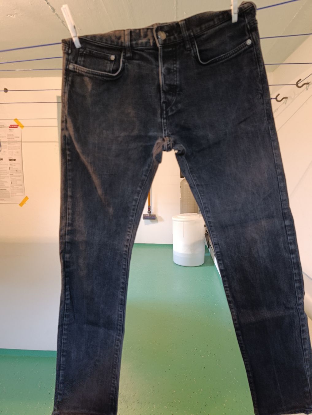 Jeans: Jeans schwarz 33/32 – Usato da Bellach venduto da TORA4