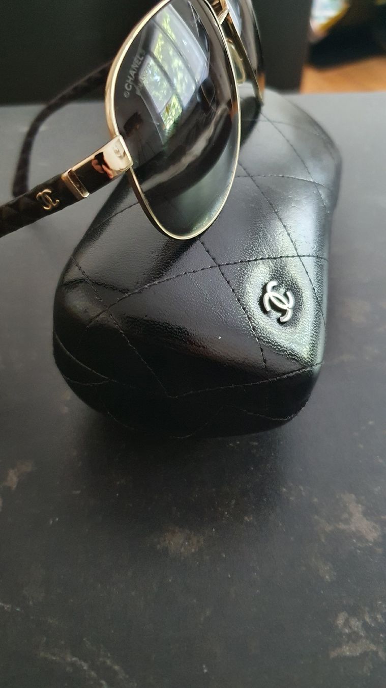 Chanel Brillen & Gläser: Chanel Sonnenbrille, original – Gebraucht aus Basel von and_xs78 1