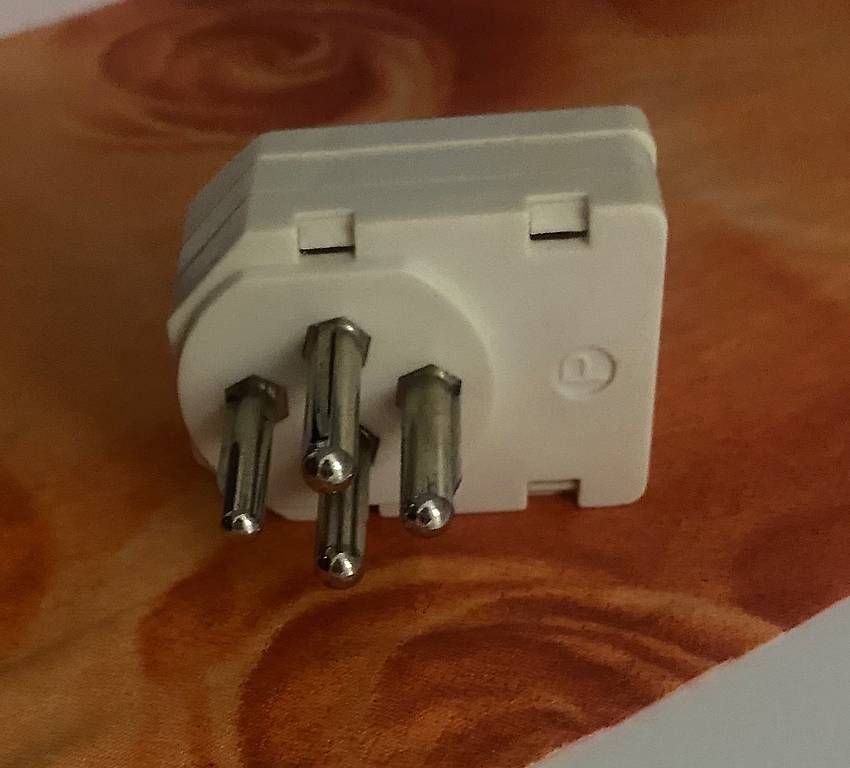 Spine: Schweizer Stecker Typ J - Ideal für Reparaturen oder Projekt – Usato da Gebenstorf venduto da Melodi61 1