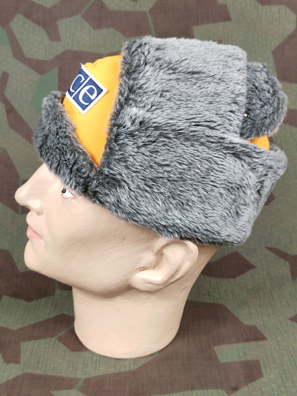 Schweizer Armee Uniformen: Winterdienst-Mütze OSCE, Grösse 56/57 – Gebraucht aus Bauma von SwissMilitaria 2