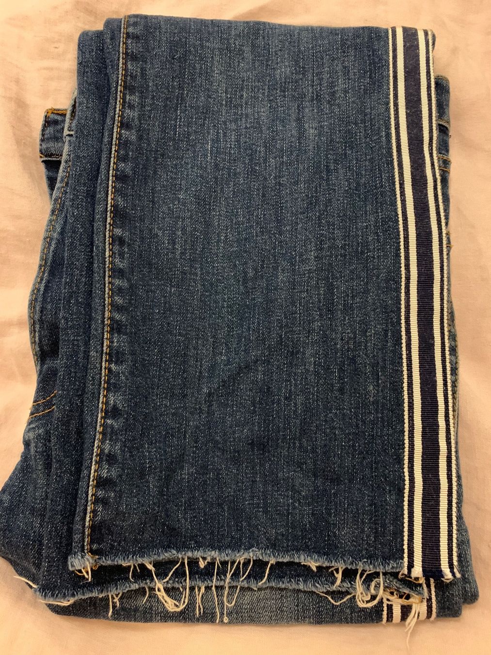 Jeans: 6397 jeans – D'occasion à Lausanne par animal022 4