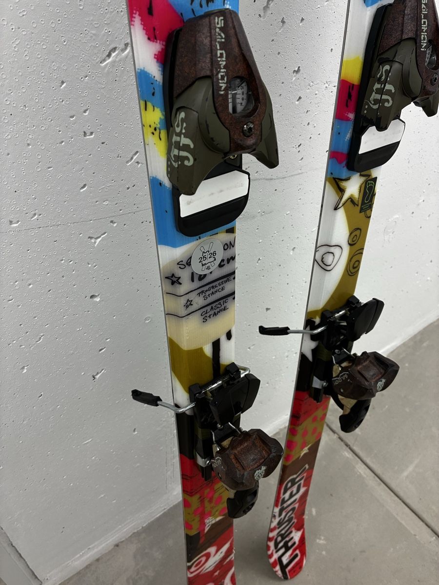 Salomon Sci: Salomon Skis mit Bindung, Sommer Schnäppli  – Usato da Weinfelden venduto da Philbot 1