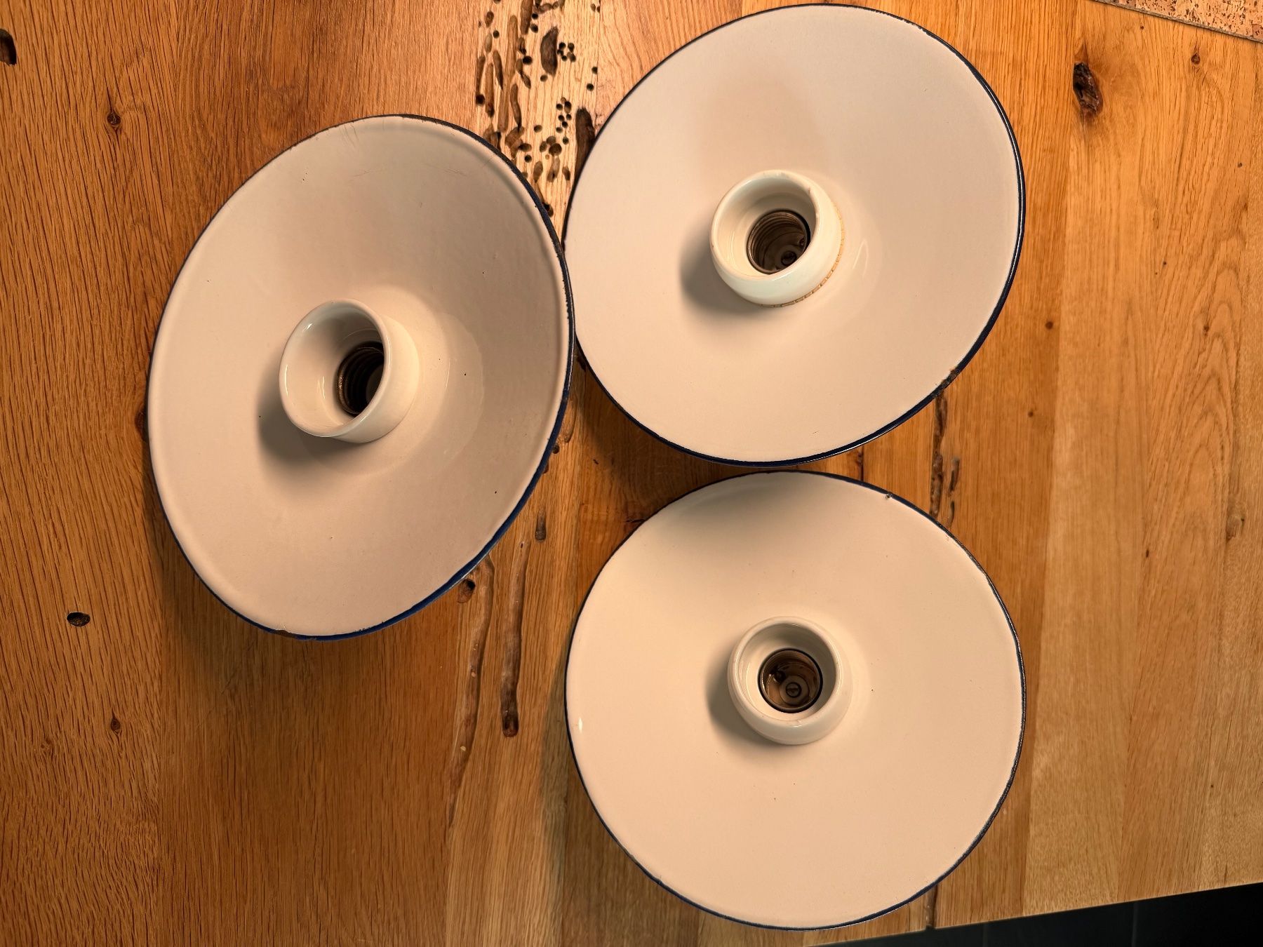 Lampade: Stalllampe Hängelampe Emaille – Usato da Basel venduto da Monima0