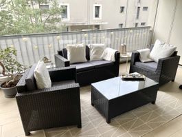 Rattan Lounge mit Kissen