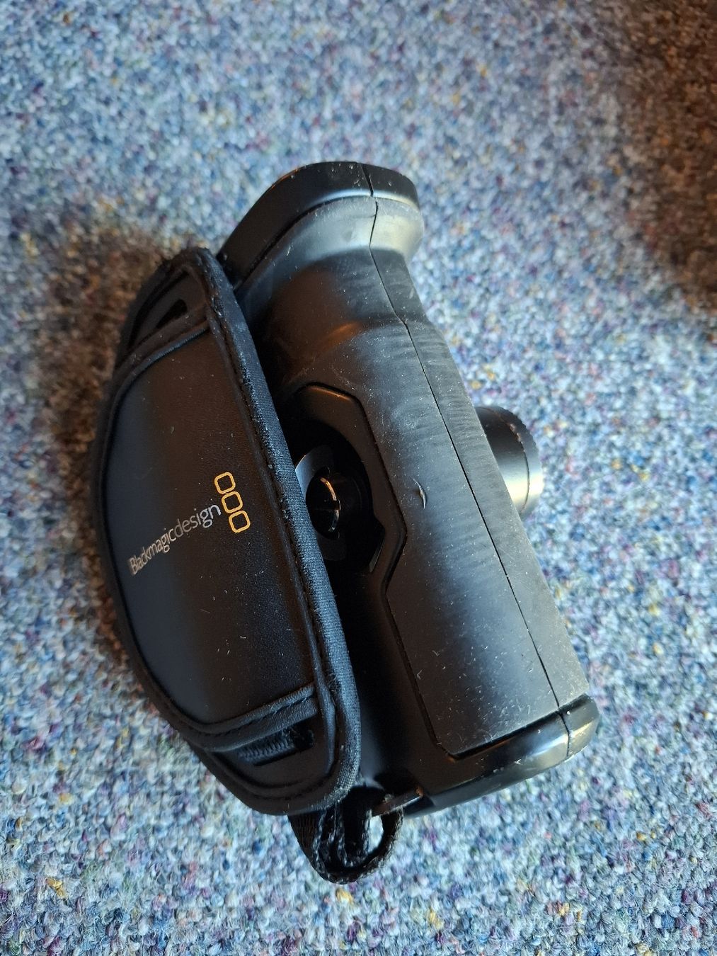 Blackmagic Videocamere: Blackmagic URSA Mini Camera Design Handgrip gebraucht – Usato da Windisch venduto da SamTheCam