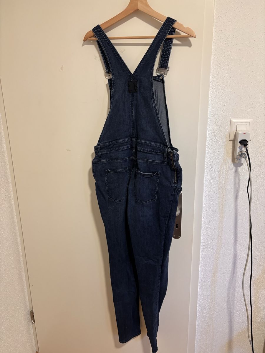 Jumpsuits: Cheap Monday Denim Dungarees Gr. L – D'occasion à Biel/Bienne par chauthu1 1