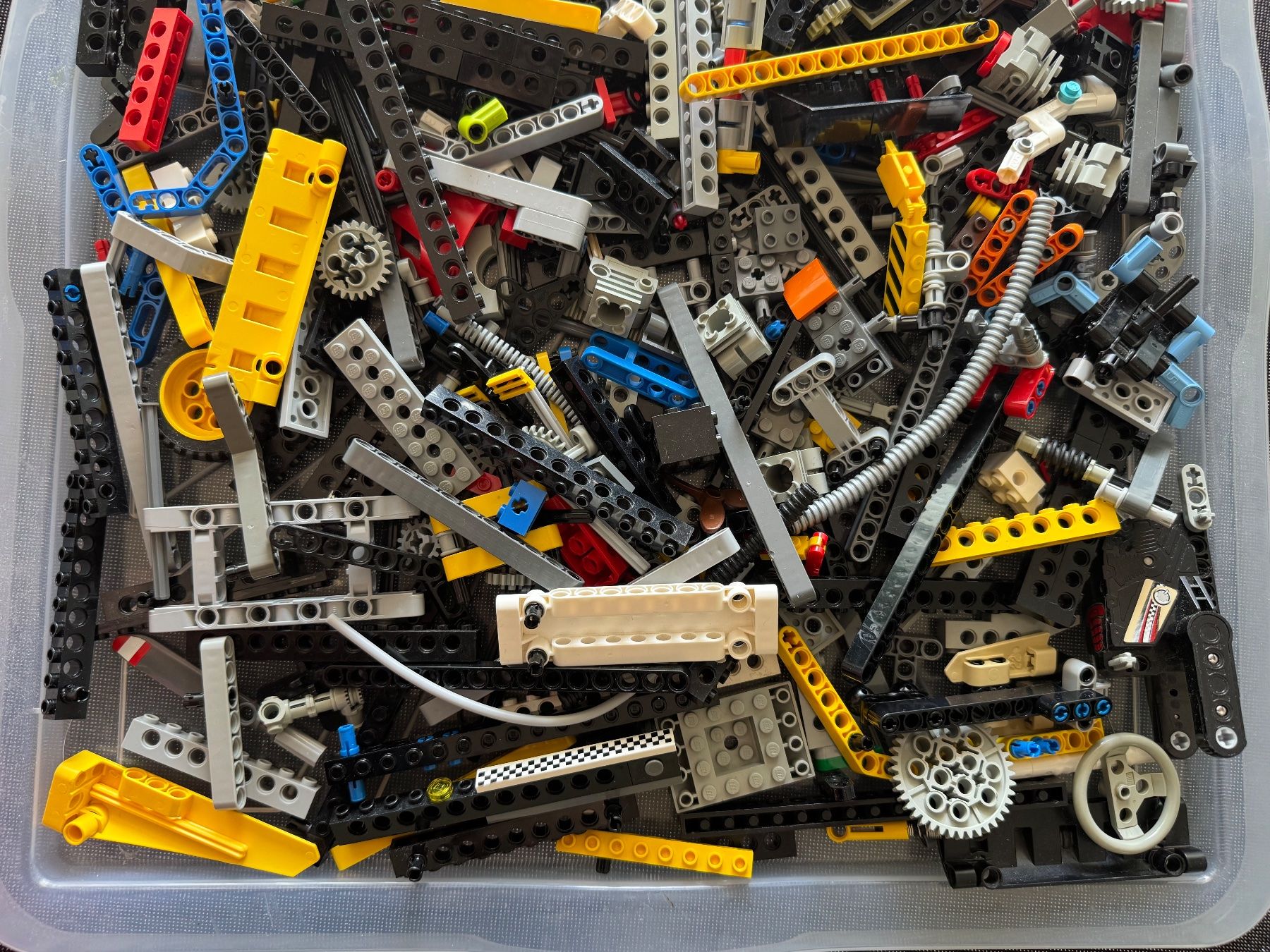 Lego Kit di costruzioni: 1 kg Lego Technic (2) – Usato da Lausanne venduto da garmina30 3