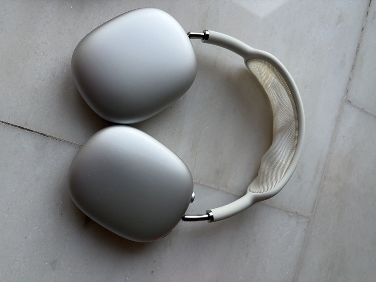 Apple Casques audio: Air Pods Max Silver – D'occasion à Minusio par giu_w2st