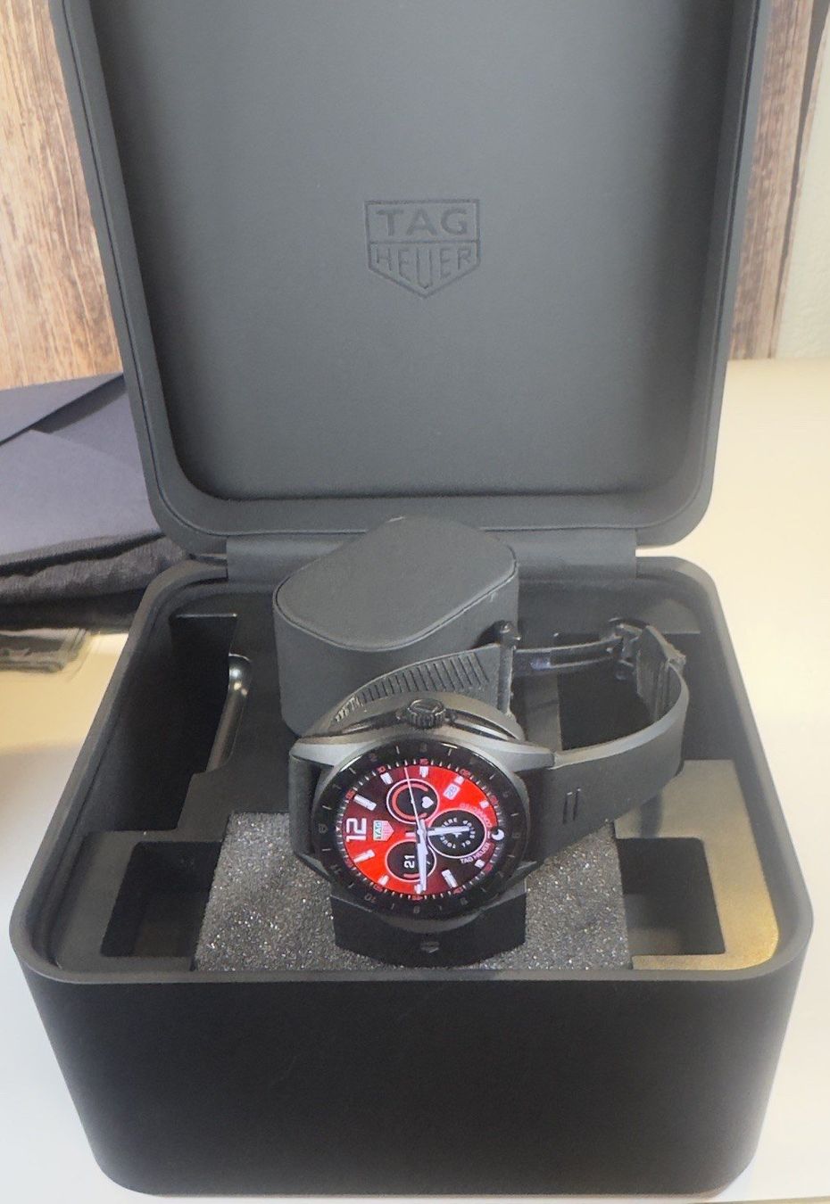 Tag Heuer Smartwatch: TAG Heuer Connected Calibre E4 Black Titanium 42 mm – Gebraucht aus Winterthur von Rwa 3