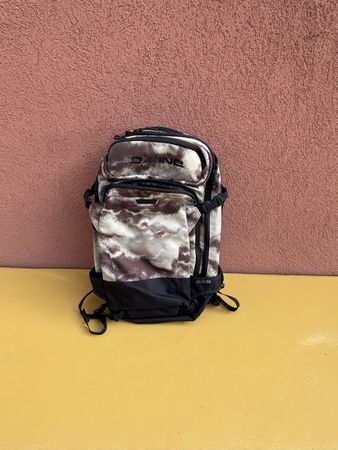 Sac à dos Dakine Heli Pro 20L, comme neuf, idéal ski!