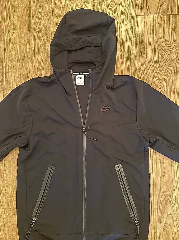 Jacken: Nike Jacke, Grösse S, wie neu – Gebraucht aus Hittnau von ant_s5mh