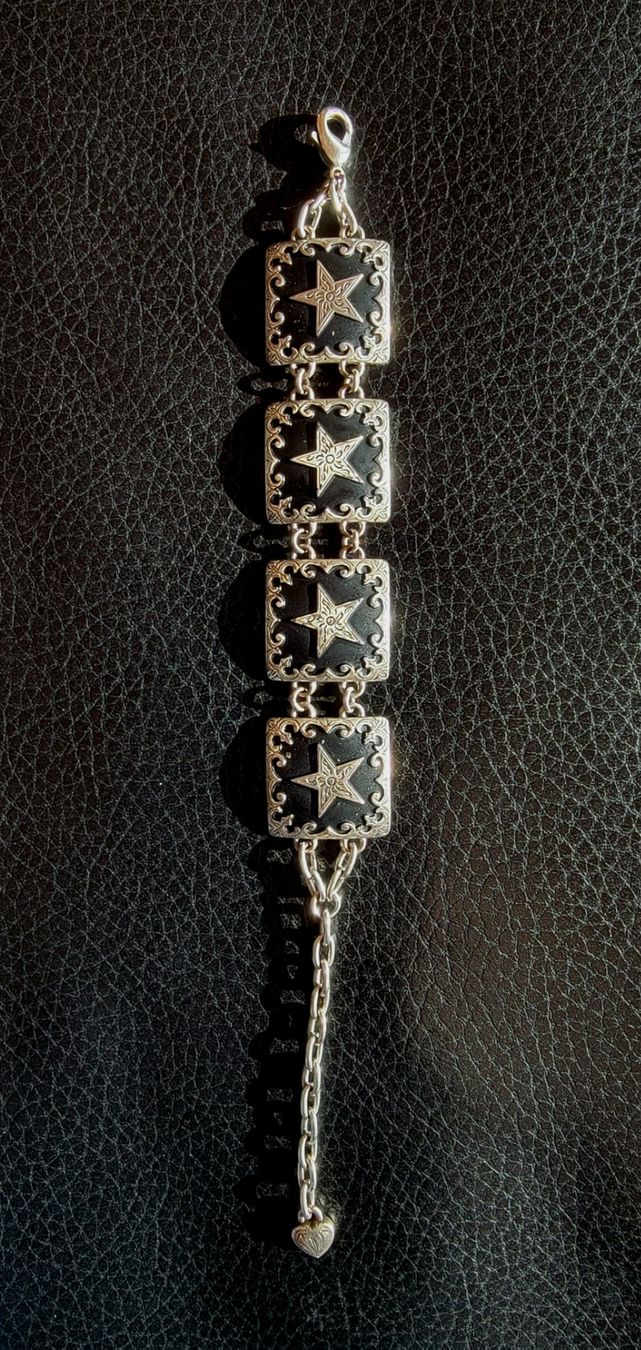 Bracciali & Braccialetti: Sternenarmband aus Texas – Usato da Gelterfingen venduto da Spade88