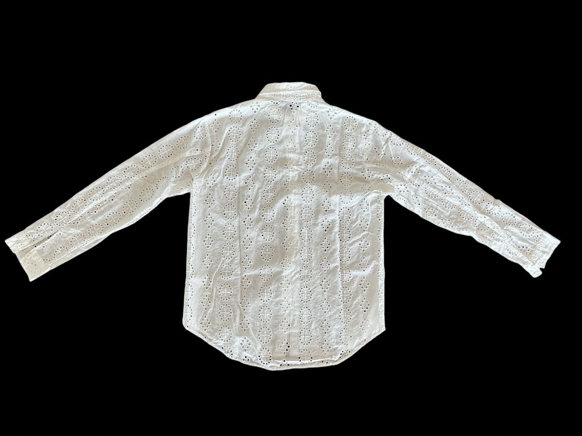 Zara Camicette: Chemise blanche ajourée Zara – Usato da Dotzigen venduto da SecondHandGems 1