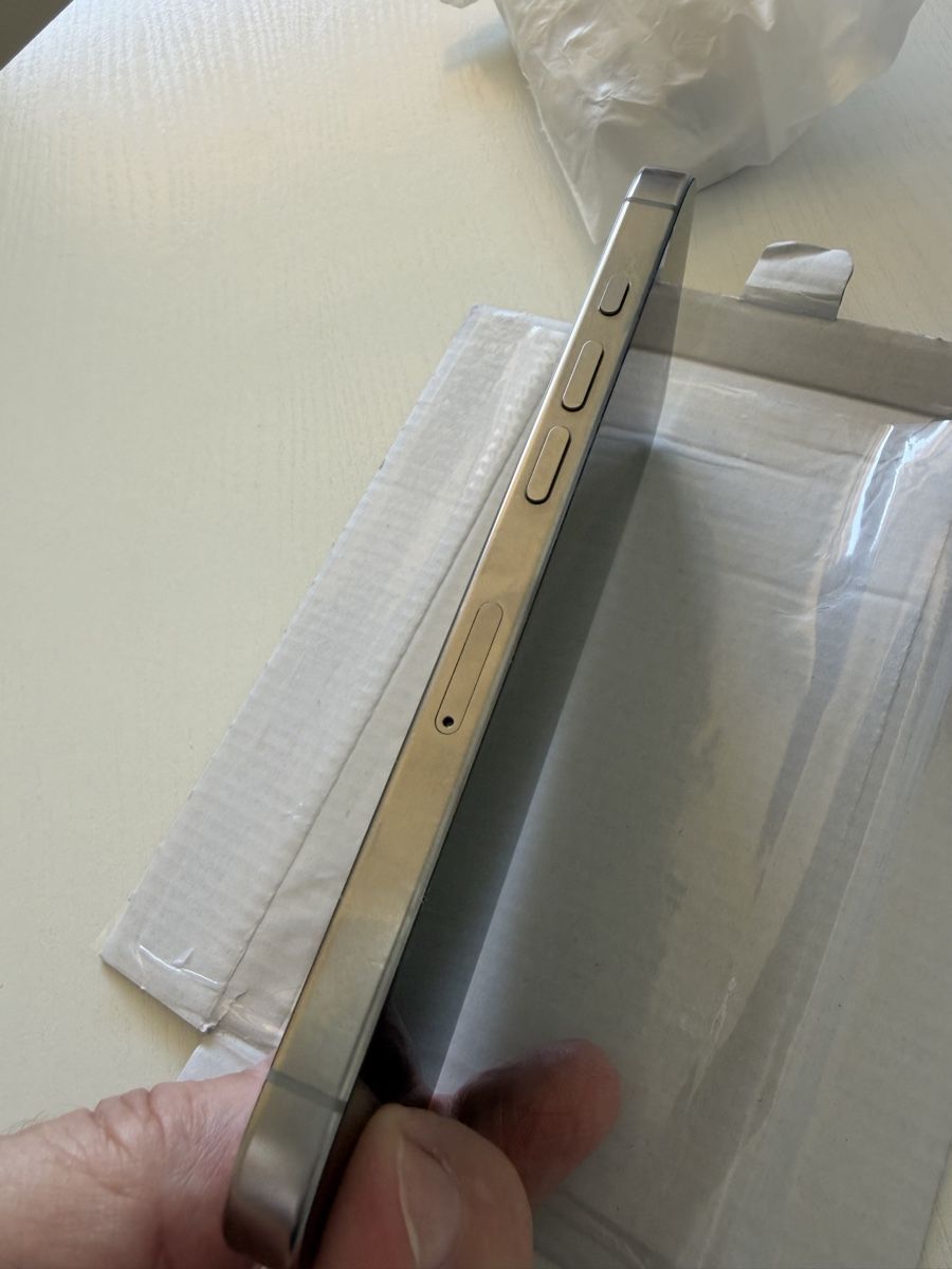 Apple Handys / Smartphones: iPhone 16 Pro 256GB titan – Gebraucht aus Wädenswil von mau_ss6t 4
