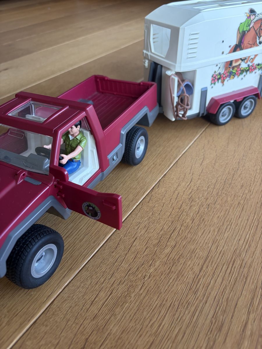 Schleich Spielzeuge: Schleich Pickup mit Pferdeanhänger – Neu (gemäss Beschreibung) aus Eich von Labrador06 2