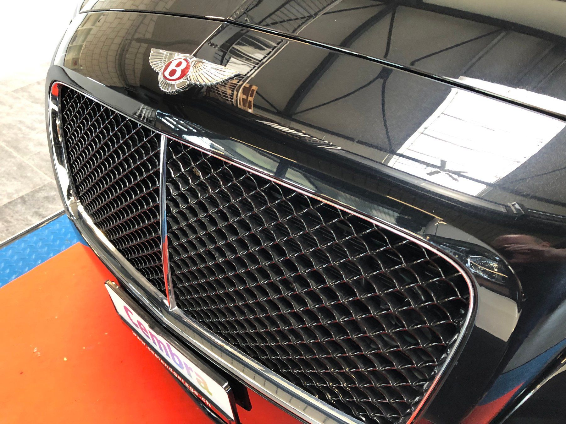 Bentley Automobili: BENTLEY Continental GTC 4.0 V8 – Usato da Gampelen venduto da Steuer0 1