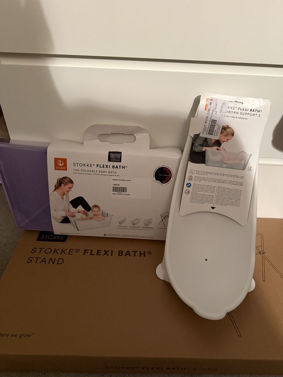 Stokke Vasche da bagno: Stokke Flexi Bath inkl. Ständer und newborn insert  – Usato da Oberrieden venduto da edikk 4