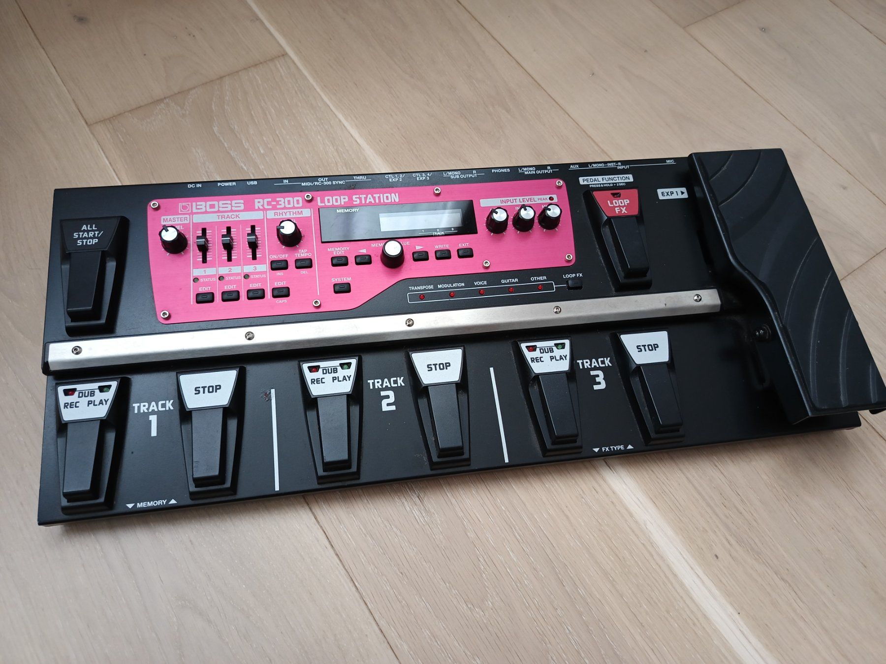 Boss Strumenti musicali: Boss RC-300 Loop Station - voll funktionstüchtig – Usato da Muolen venduto da Brassmaster27