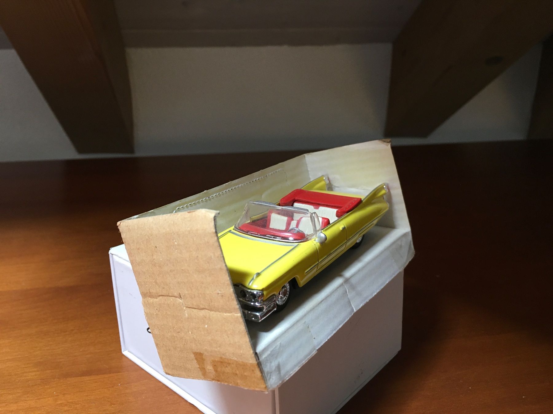 Cadillac Modellini d'auto: Cadillac Series 62 - 1/43 – Usato da Wohlen AG venduto da PrivatSammlung 2