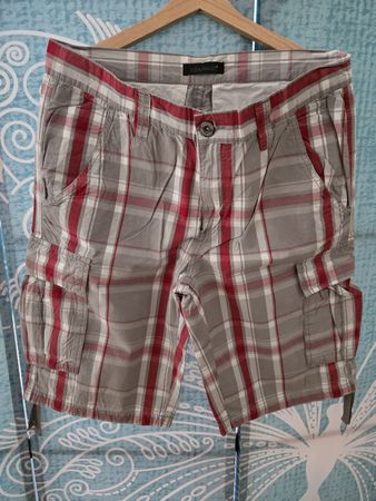 Bermuda John Devin taille 33 (taille levis)