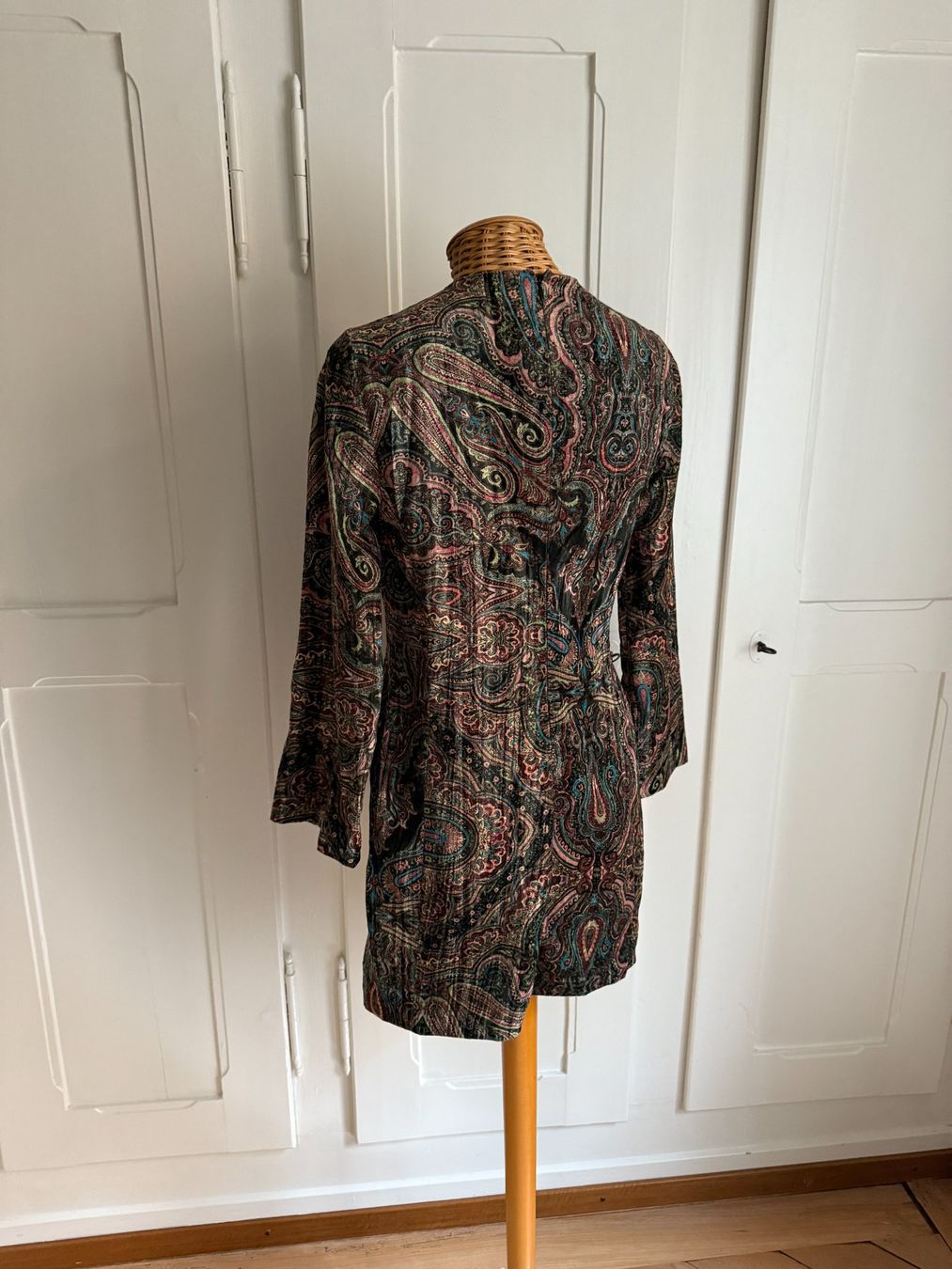 Zara Vestiti: ZARA - Hippie Samtkleid bunt gemustert S – Usato da Zürich venduto da Diazaio 2