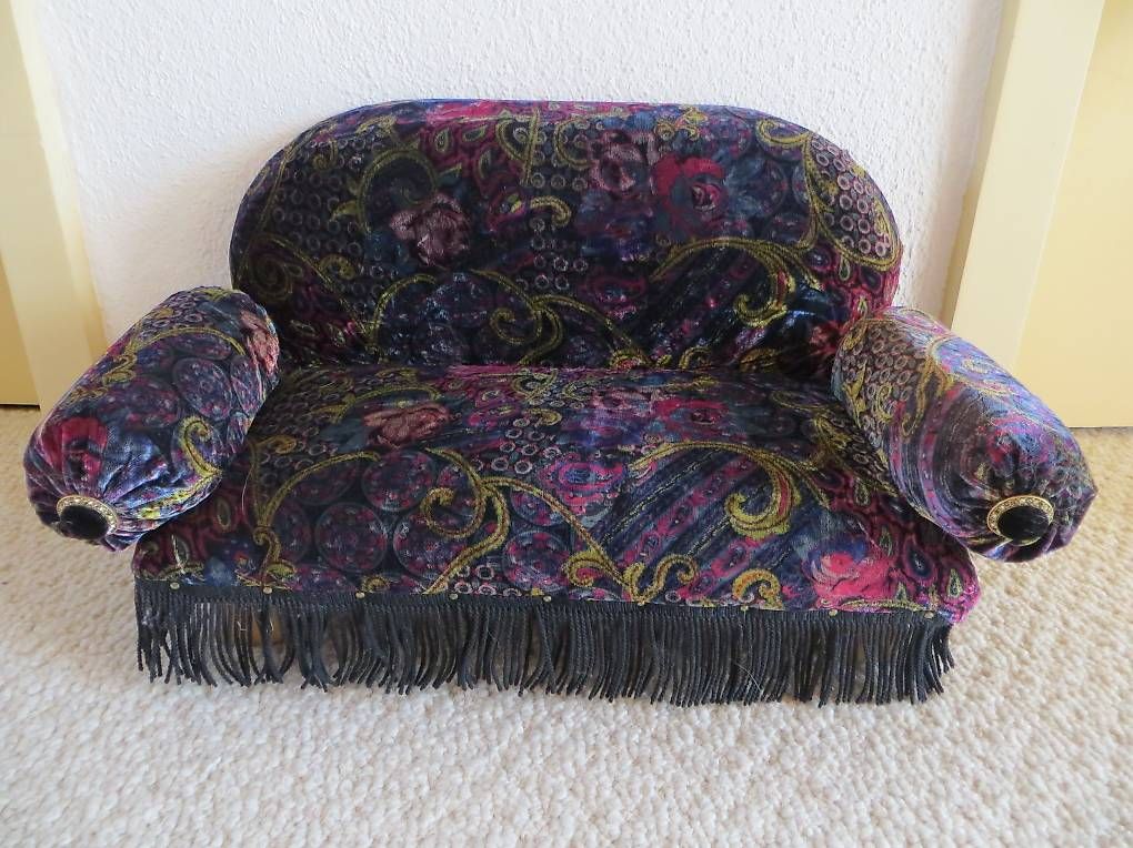 Spielzeuge: Handgemachtes Puppen- Sofa – Gebraucht aus Riedt b. Erlen von Shila2008