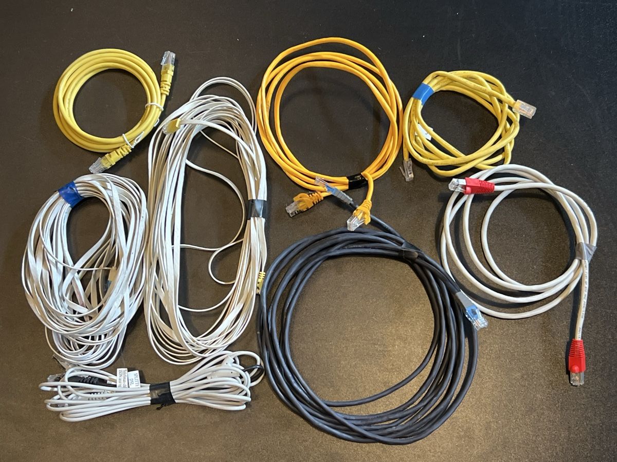 Cavi: Diverse Ethernet Kabel – Usato da Burgdorf venduto da krengseli