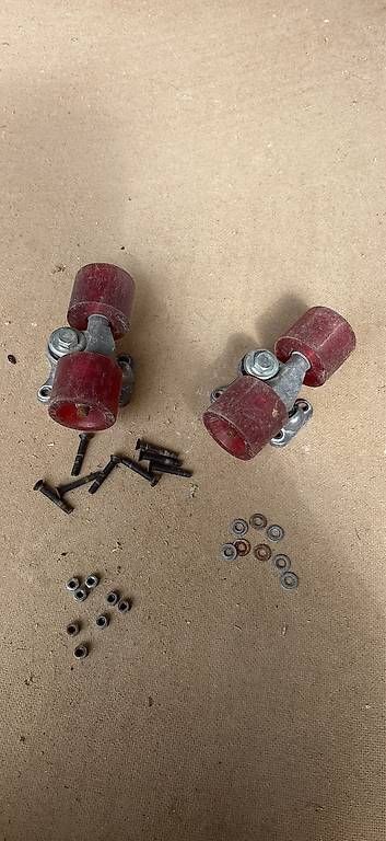 Skateboards: Trucks skateboard  – D'occasion à Les Genevez JU par mat_9kr6 2