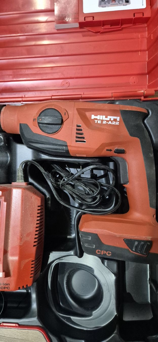 Hilti Tutti gli attrezzi: perceuse et visseuse Hilti – Usato da Berlens venduto da ETE68 5